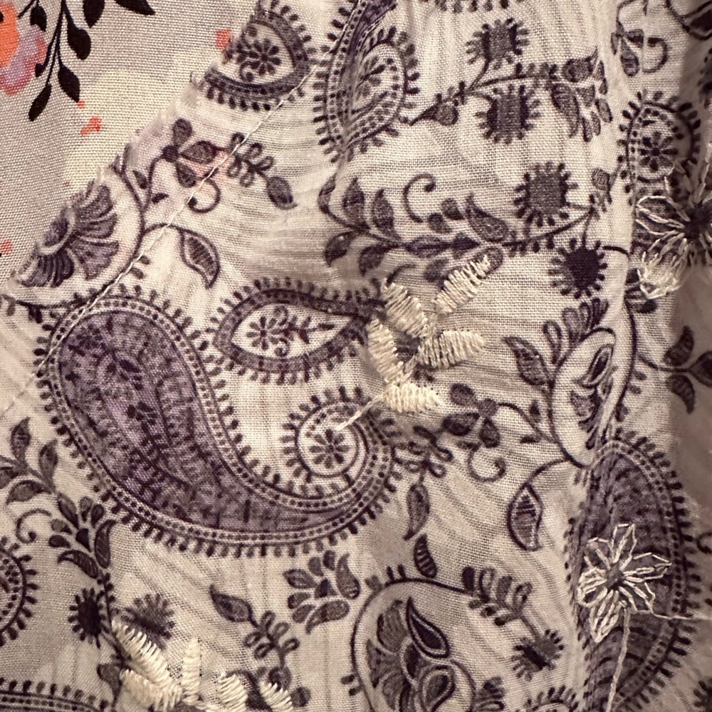 Bohemian patchwork top - Picture 6 of 9